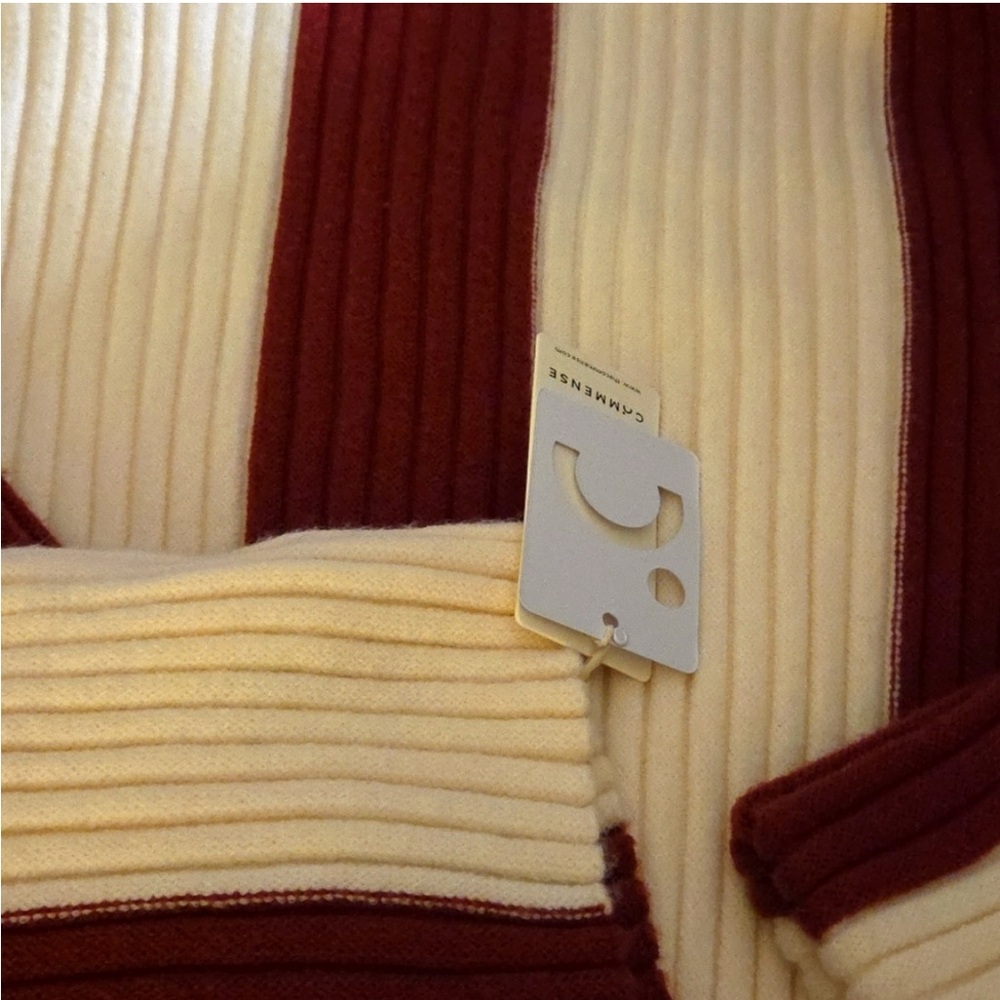 Commense Oversized Ribbed Turtleneck Sweater in Cream and Burgundy - Picture 9 of 10